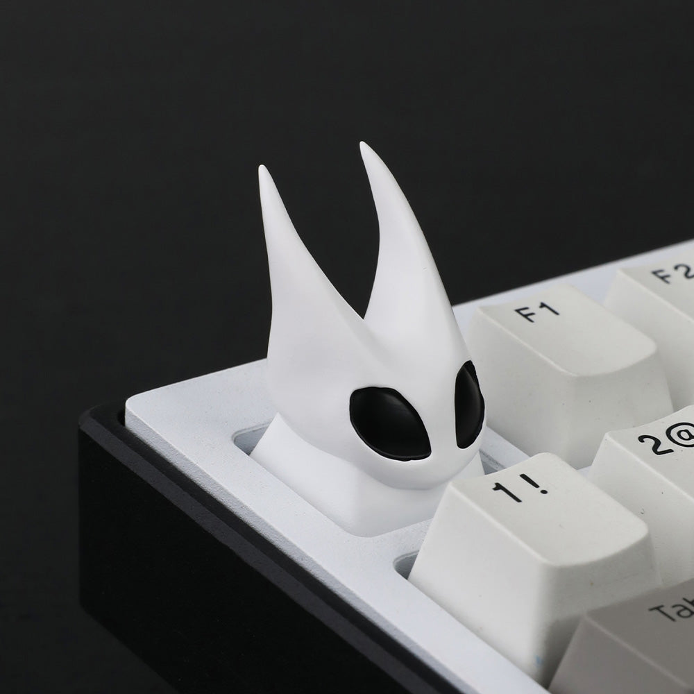 🎮 The Hollow Knight Hornet Artisan Keycap: A Touch of Hallownest on Your Keyboard