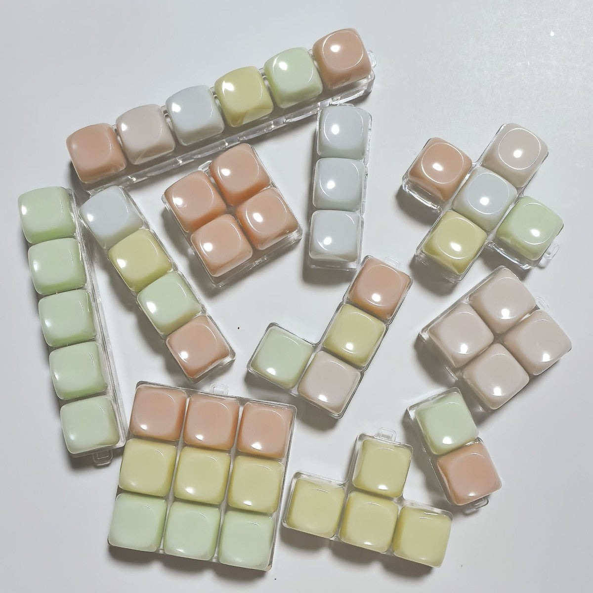 Gummy keycap clicker keychains in in-line, grid and T layouts
