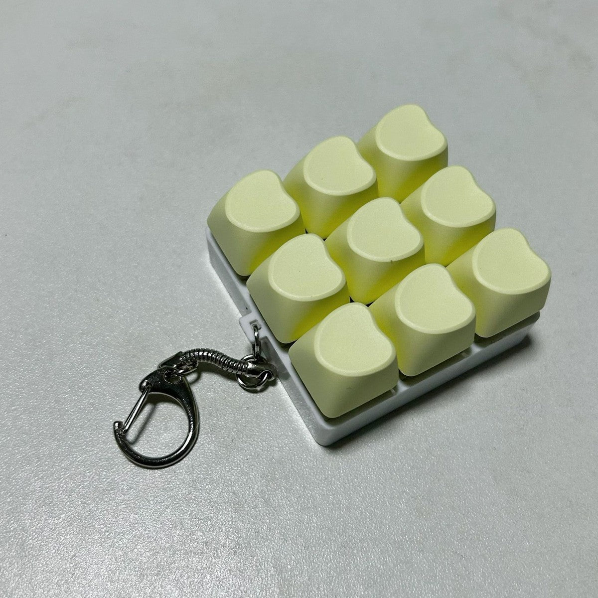 Pastel Heart 9-Key keycap clicker keychain, Yellow