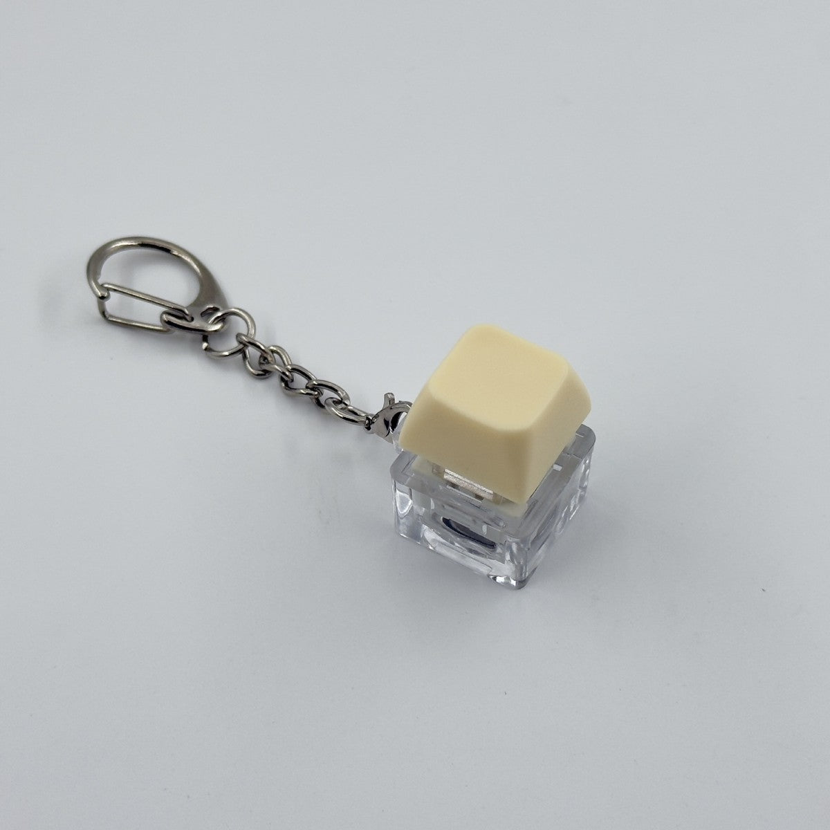 Single-Key Macaron keycap clicker keychain, Cream